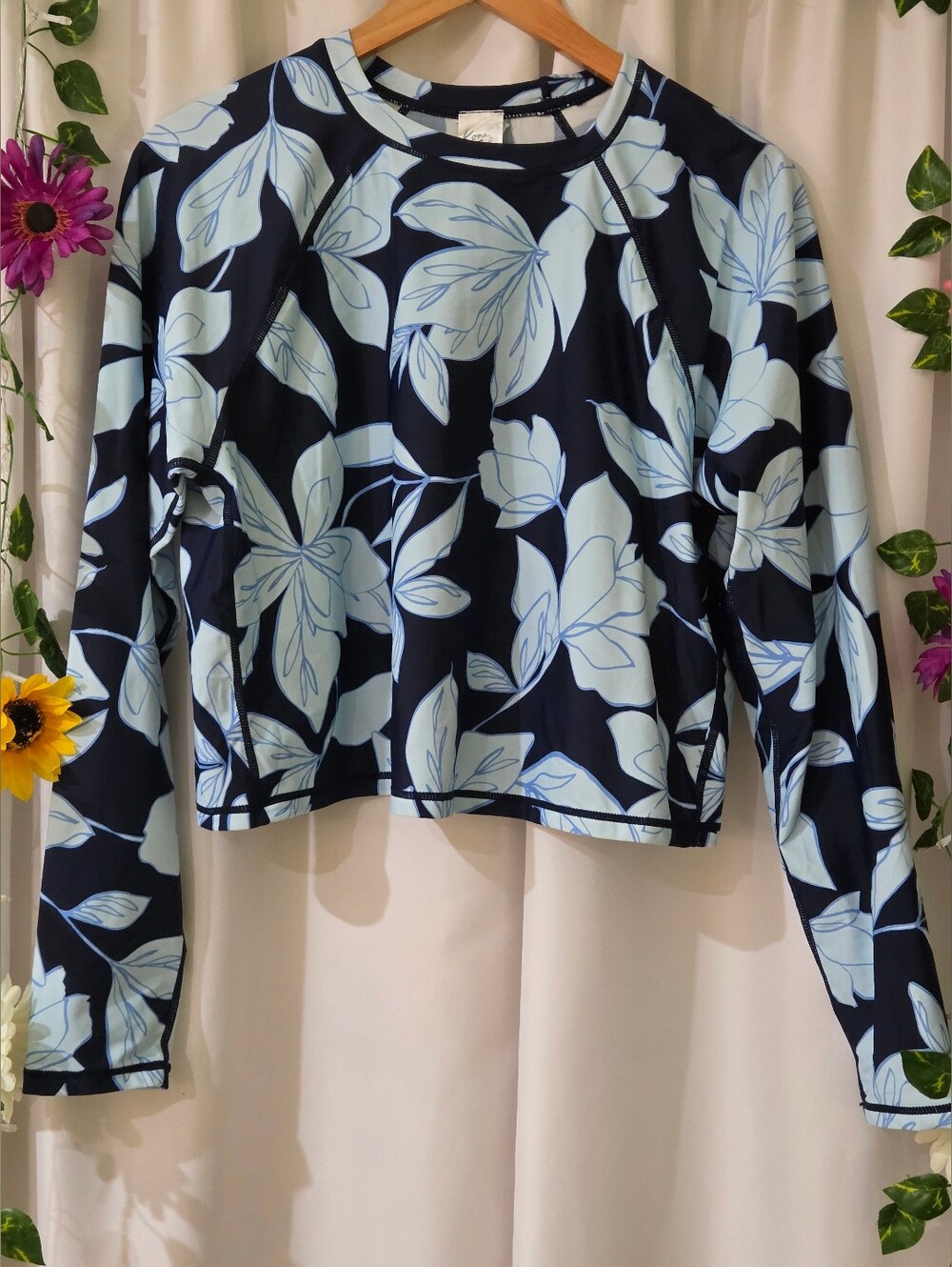 Kona Sol Navy Long-Sleeve Floral Swim Top with Pale Blue Blossoms Size XL NEW